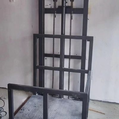1-12M Ketinggian Angkat Daya Baja Lift Kargo Hidraulik Kontrol PLC