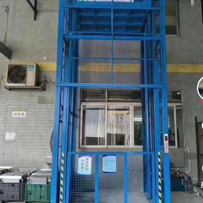 Lift Kargo Gudang yang Stabil Dengan Fitur Daya dan Keamanan 3 Fase yang Ditingkatkan